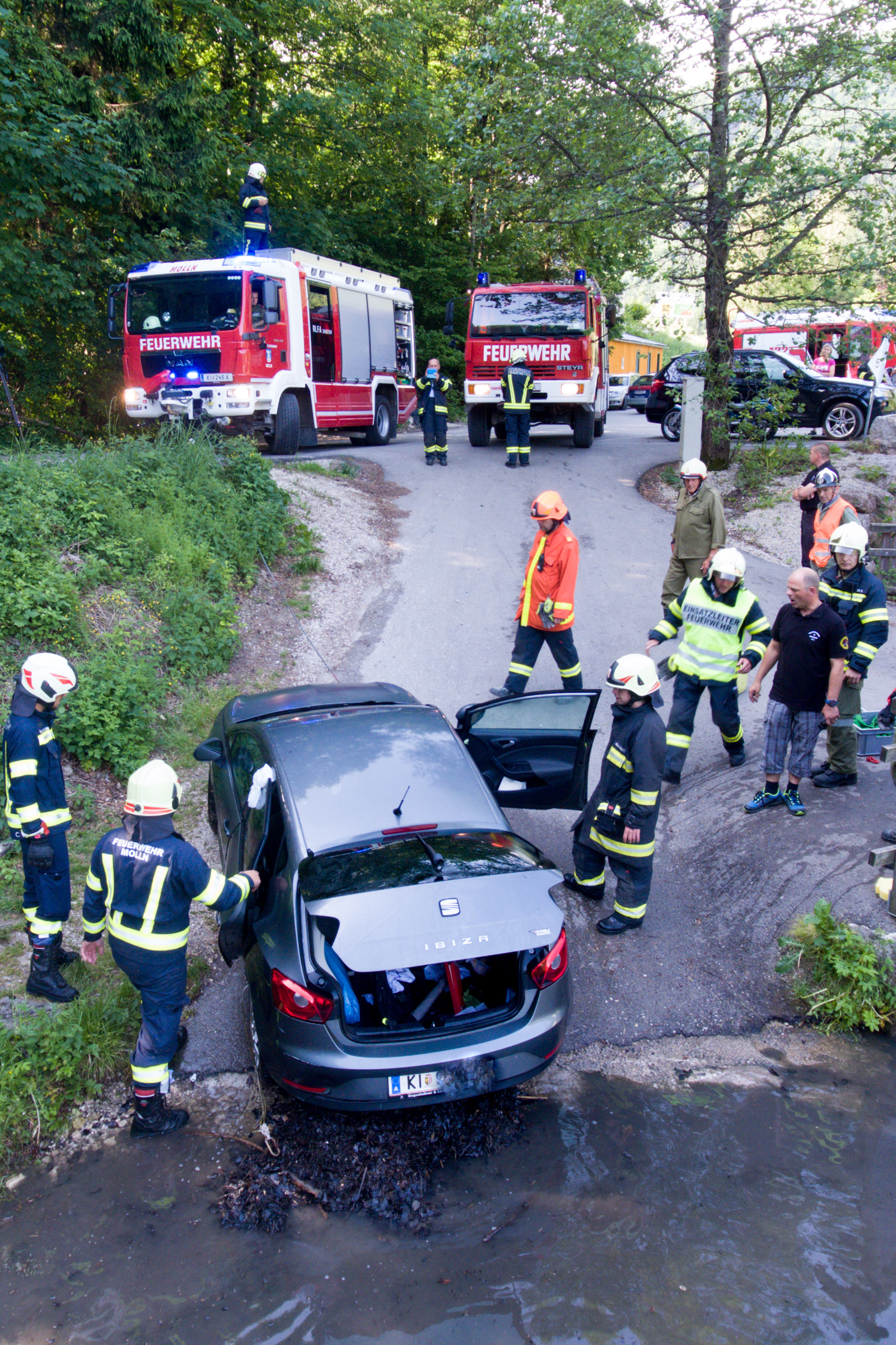 Pedale verwechselt: Mit Auto in Stausee gestürzt